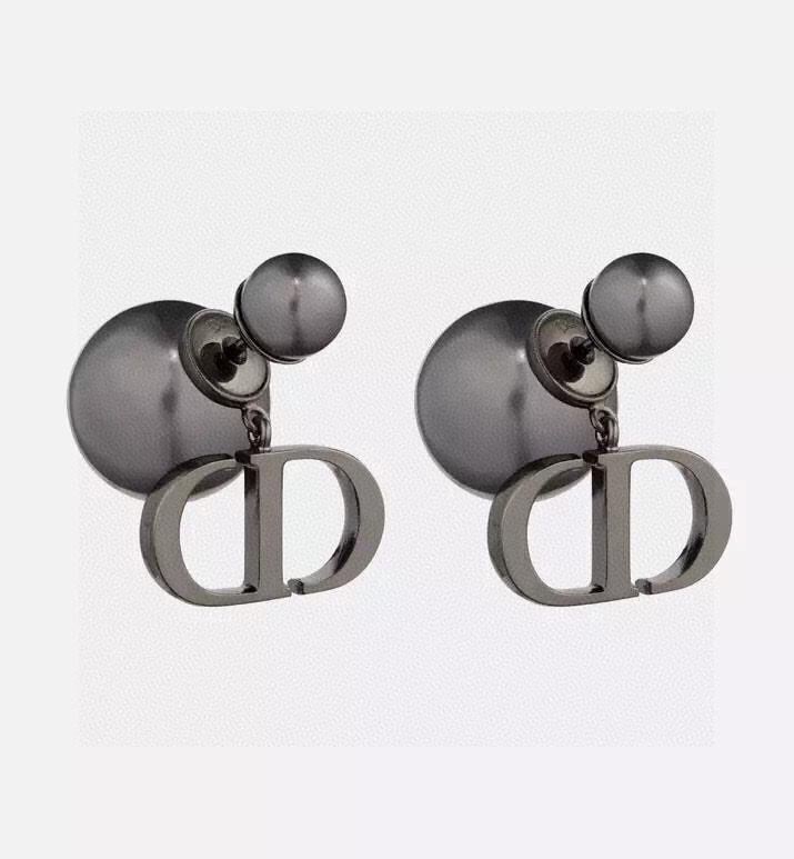 chr1st1an D10r earrings